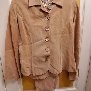 Etidorpha 3-Piece Tan Suit